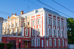 Первые Академии в Санкт-Петербурге