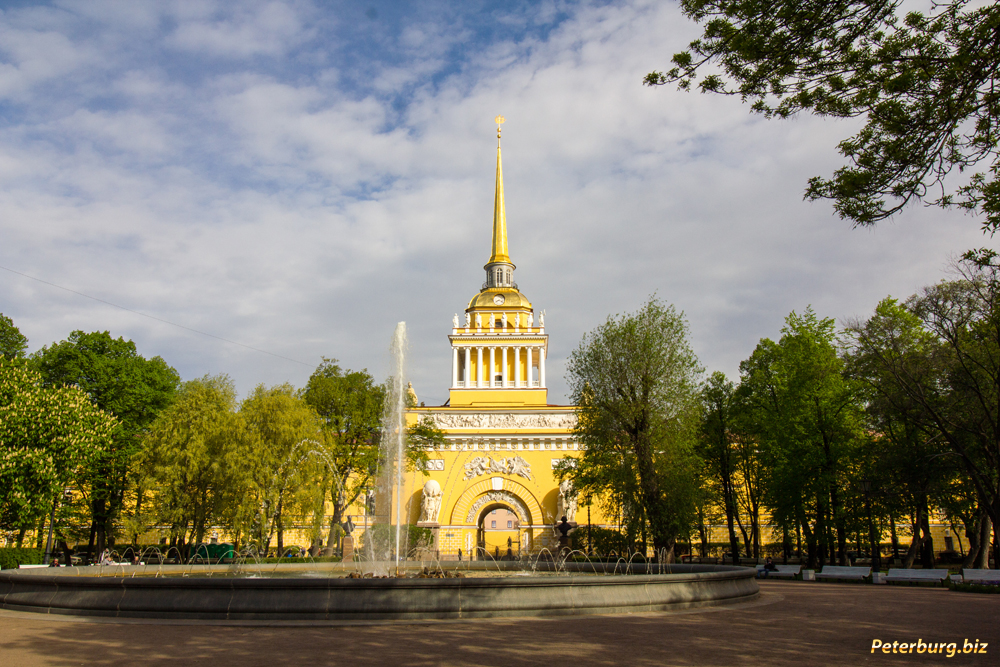 Александровский сад — красивейший парк в центре Москвы