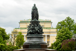 Памятник Екатерине II в Санкт-Петербурге