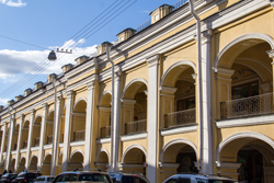 Гостиный двор в Санкт-Петербурге