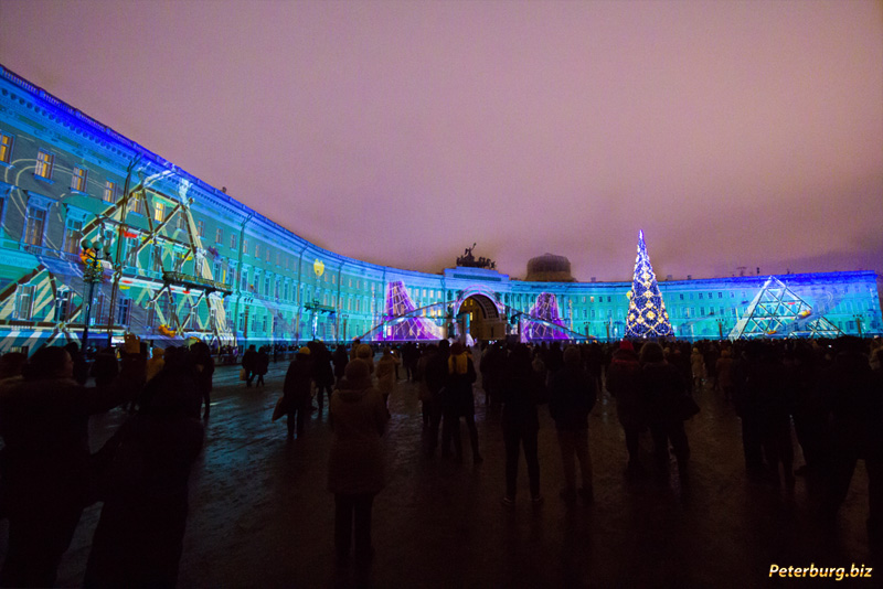 Новый год в Санкт-Петербурге - световое 3D шоу на Дворцовой площади