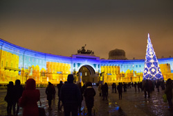 Новый год в Санкт-Петербурге - световое 3D шоу на Дворцовой площади