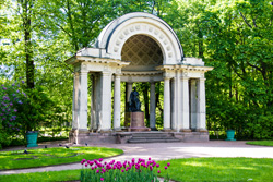 Павловск (Санкт-Петербург) - большие круги и павильон России