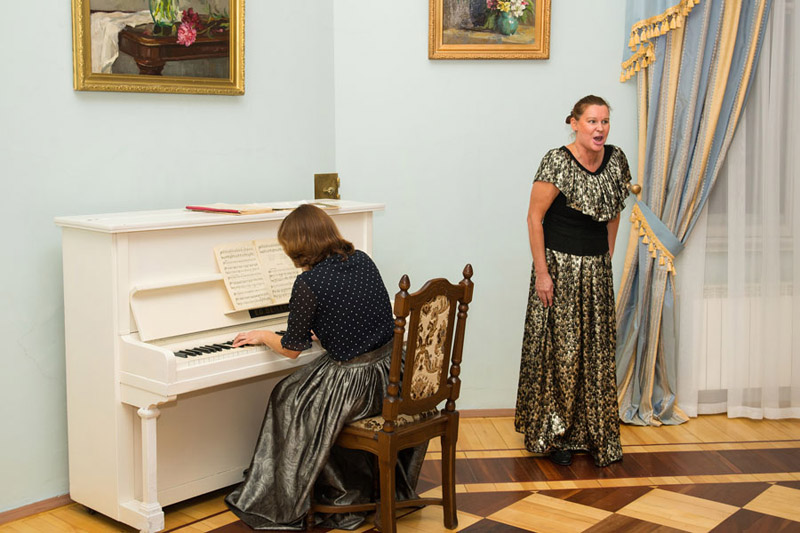 «Романс давно прошедших лет» - концерт с экскурсией по Особняку военного министра в Санкт-Петербурге