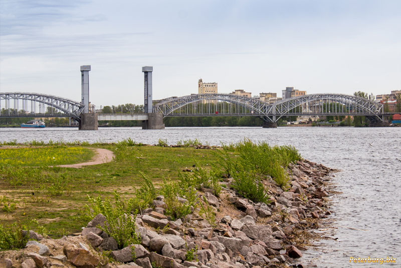 Финляндский мост в Санкт-петербурге