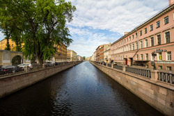 Набережная канала Грибоедова в Санкт-Петербурге