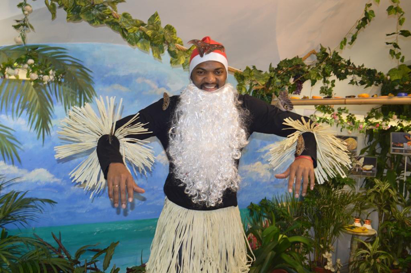 27 декабря 2014 - 10 января 2015 - Дед Жара в музее живых бабочек «Тропический Рай» поздравляет с Новым Годом